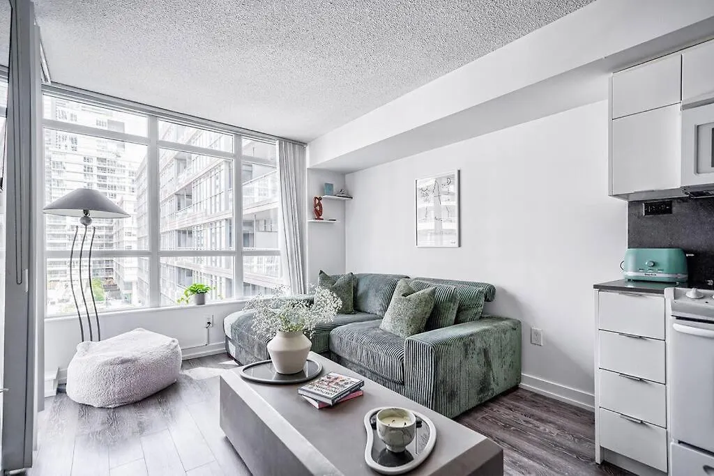 Designer 2Br Downtown Condo, Rogers Center Toronto Apartament