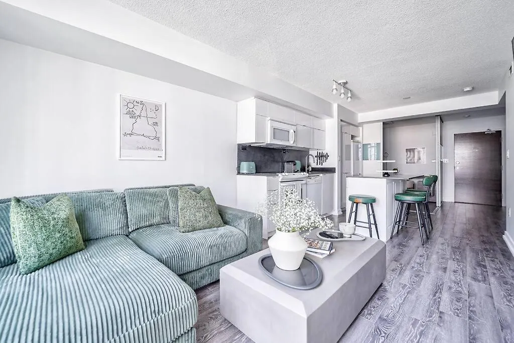 Designer 2Br Downtown Condo, Rogers Center Toronto Apartament