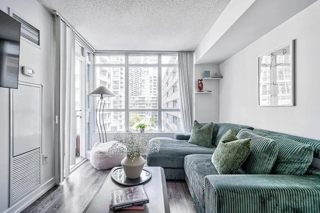 Designer 2Br Downtown Condo, Rogers Center Toronto